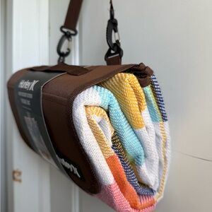 Hurley Multicolor Outdoor Mat with Brown Strap